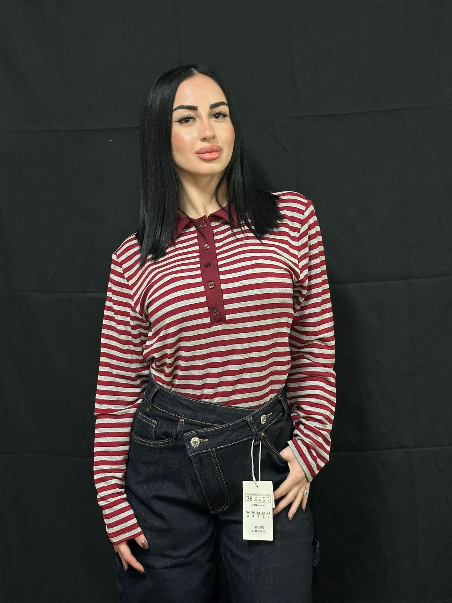 MAGLIA A RIGHE CON COLLETTO 12,00€