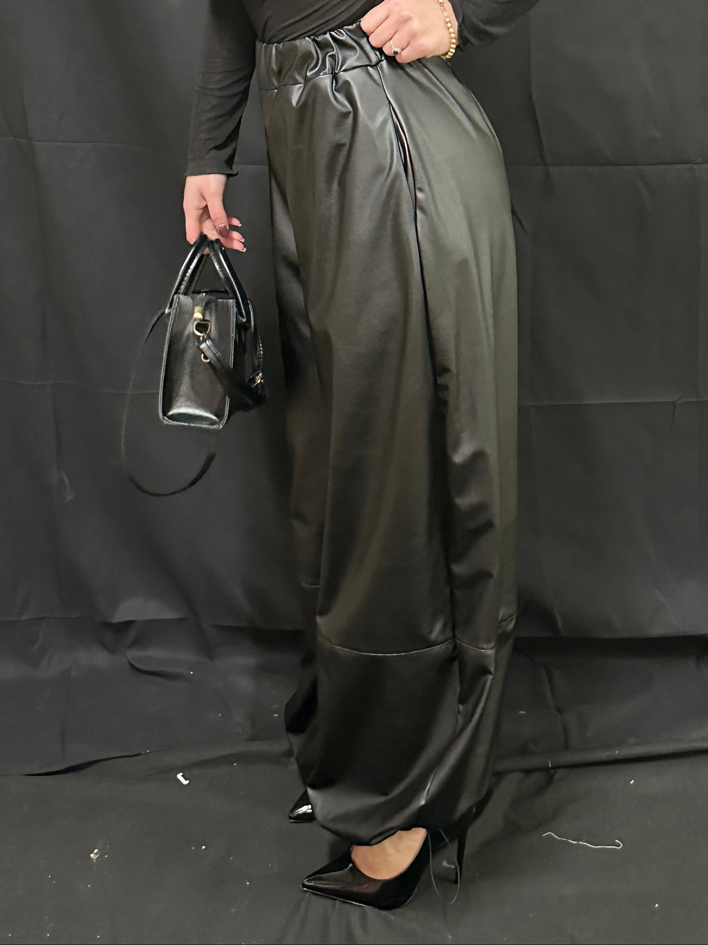 Pantalone in pelle 10,00€